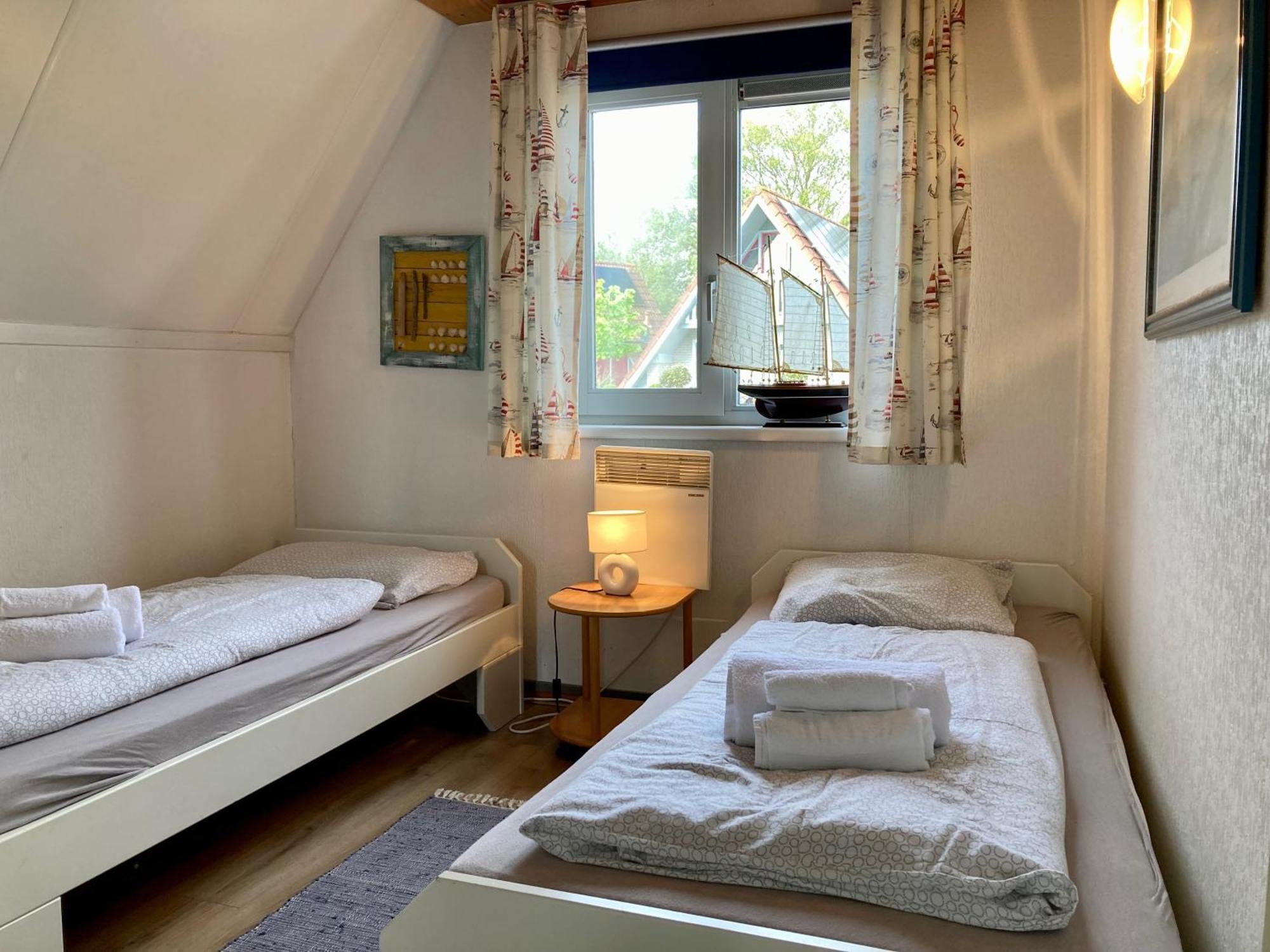 Urlaubsruhe 6 Pers Holiday Home W Terrace Close To National Park Lauwersmeer Anjum Zewnętrze zdjęcie